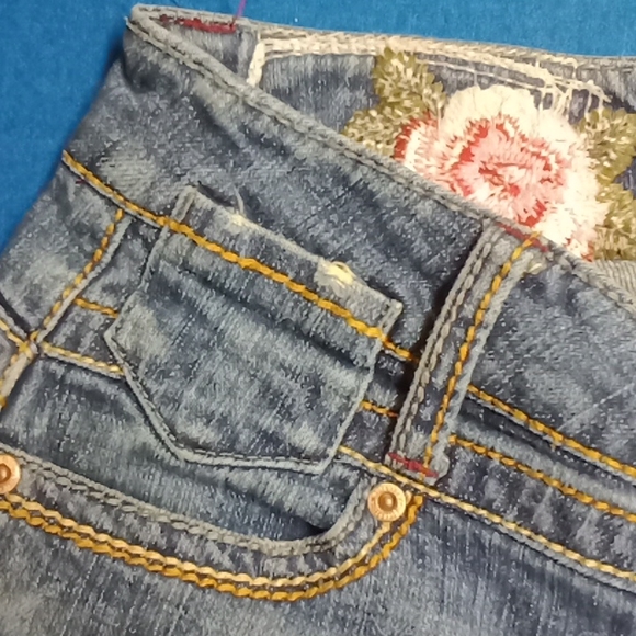 FreeStyle Revolution size 7 women's flare style jeans - Picture 3 of 4